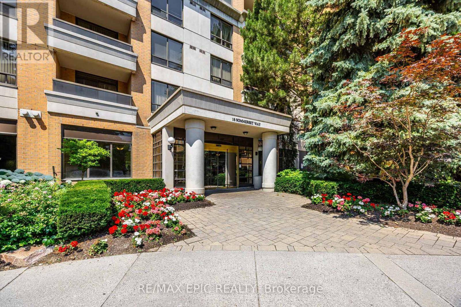 Toronto (willowdale East), ON M2N6X5,18 Sommerset WAY #2512