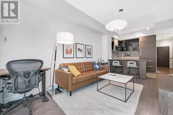 Toronto (willowdale West), ON M2N0E9,5162 Yonge ST #3-109