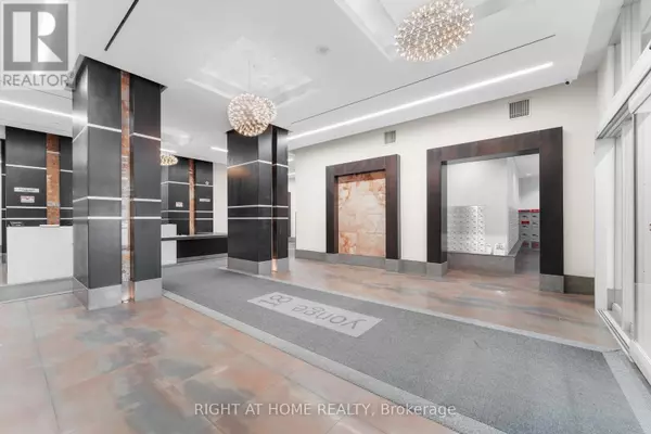 Toronto (waterfront Communities), ON M5E1Z8,18 Yonge ST #2315