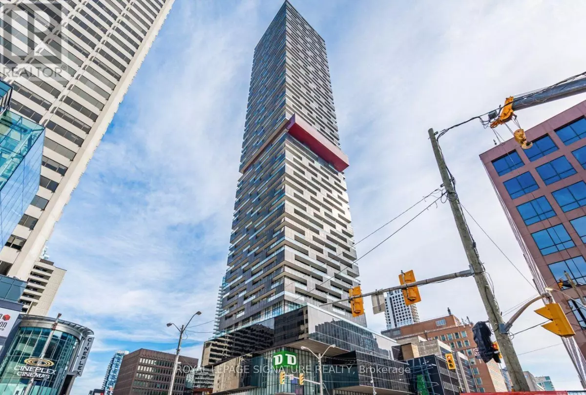 Toronto (mount Pleasant West), ON M4P1A6,8 Eglinton AVE West #2402