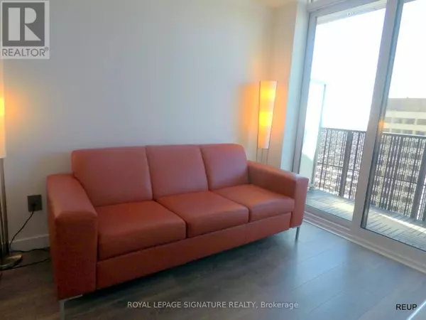 Toronto (mount Pleasant West), ON M4P1A6,8 Eglinton AVE West #2402