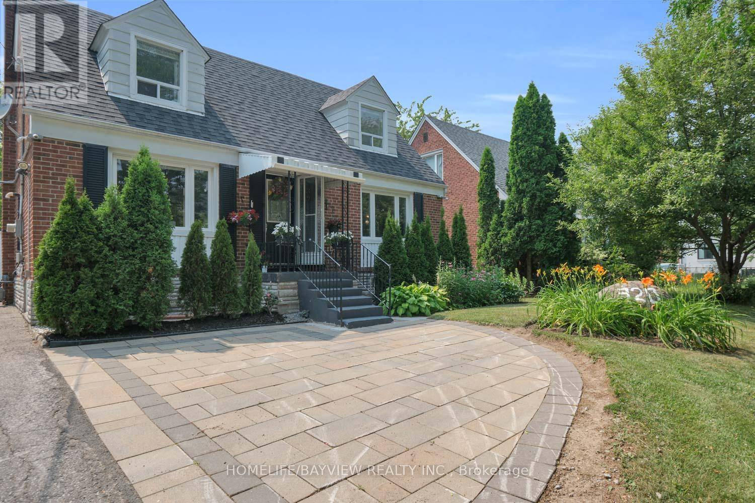 Toronto (willowdale West), ON M2R1R1,320 senlac RD East #320