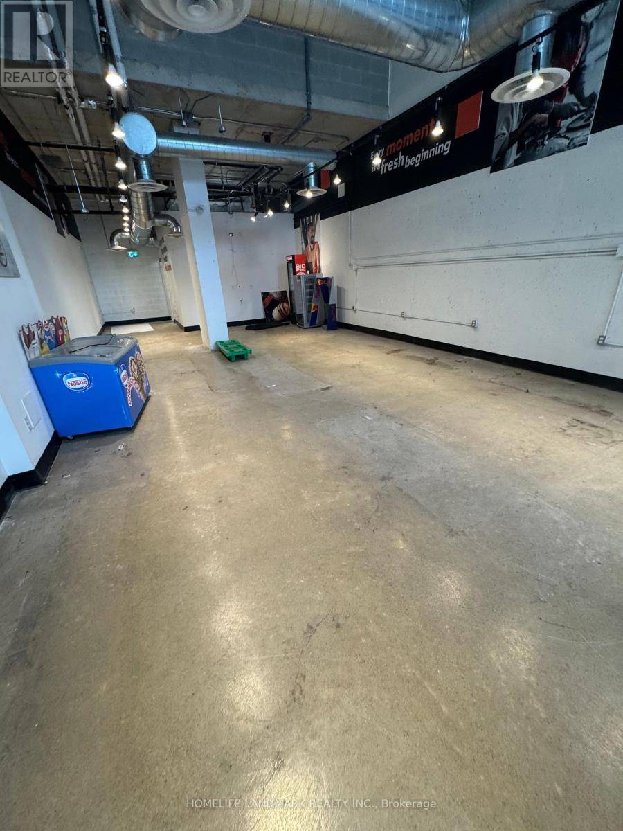Toronto (moss Park), ON M5R4R2,200 Dundas ST East #B3