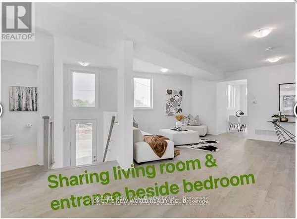Toronto (englemount-lawrence), ON M6A0E2,72 Hooyo TER #Room 1