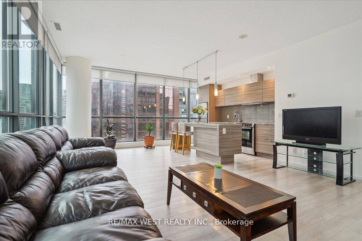 Toronto (waterfront Communities), ON M5V0K4,8 Charlotte ST #1106