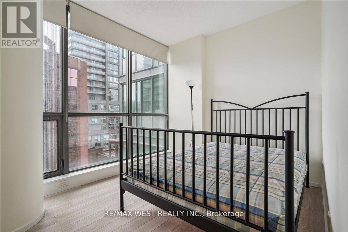 Toronto (waterfront Communities), ON M5V0K4,8 Charlotte ST #1106