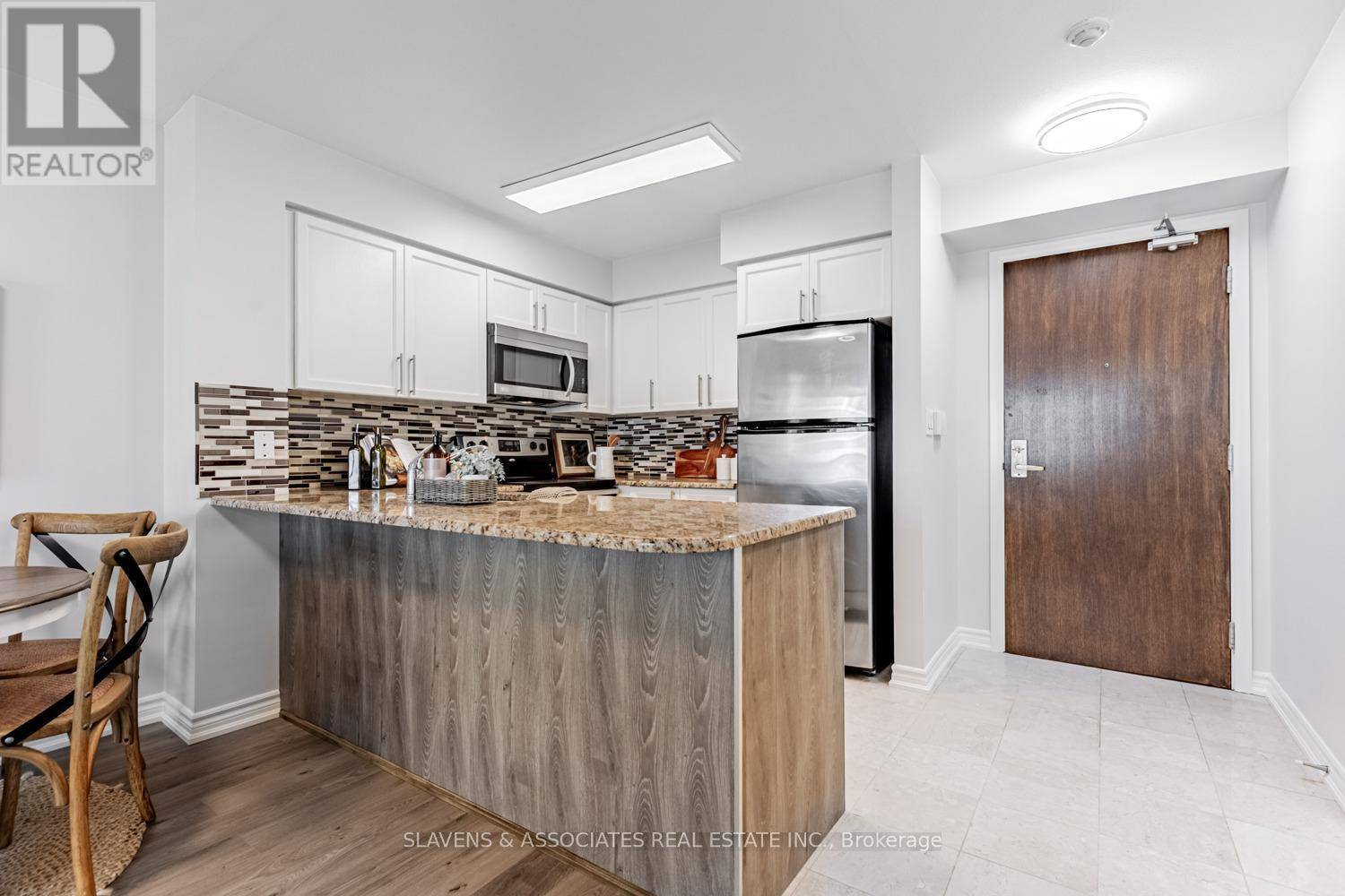 Toronto (willowdale East), ON M2N0A9,35 Hollywood AVE #918