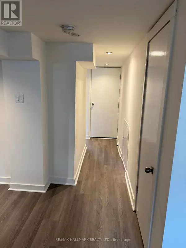 Toronto (oakwood Village), ON M6C3V4,596 Winona DR #Lower