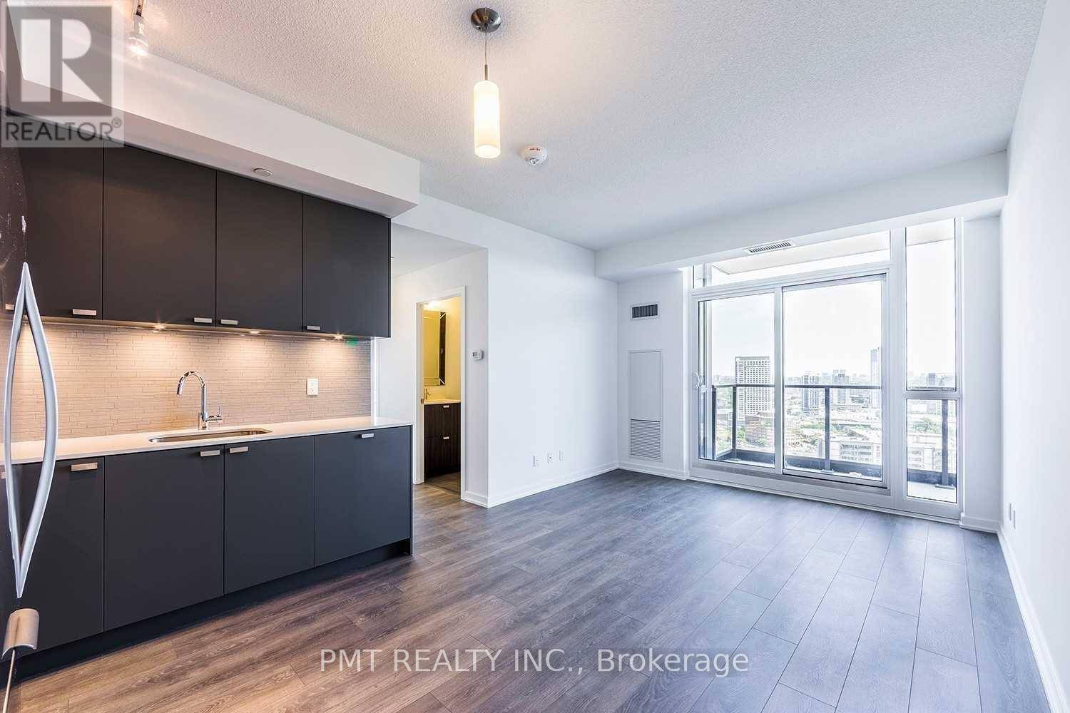 Toronto (henry Farm), ON M2J0E5,56 Forest Manor RD #2710