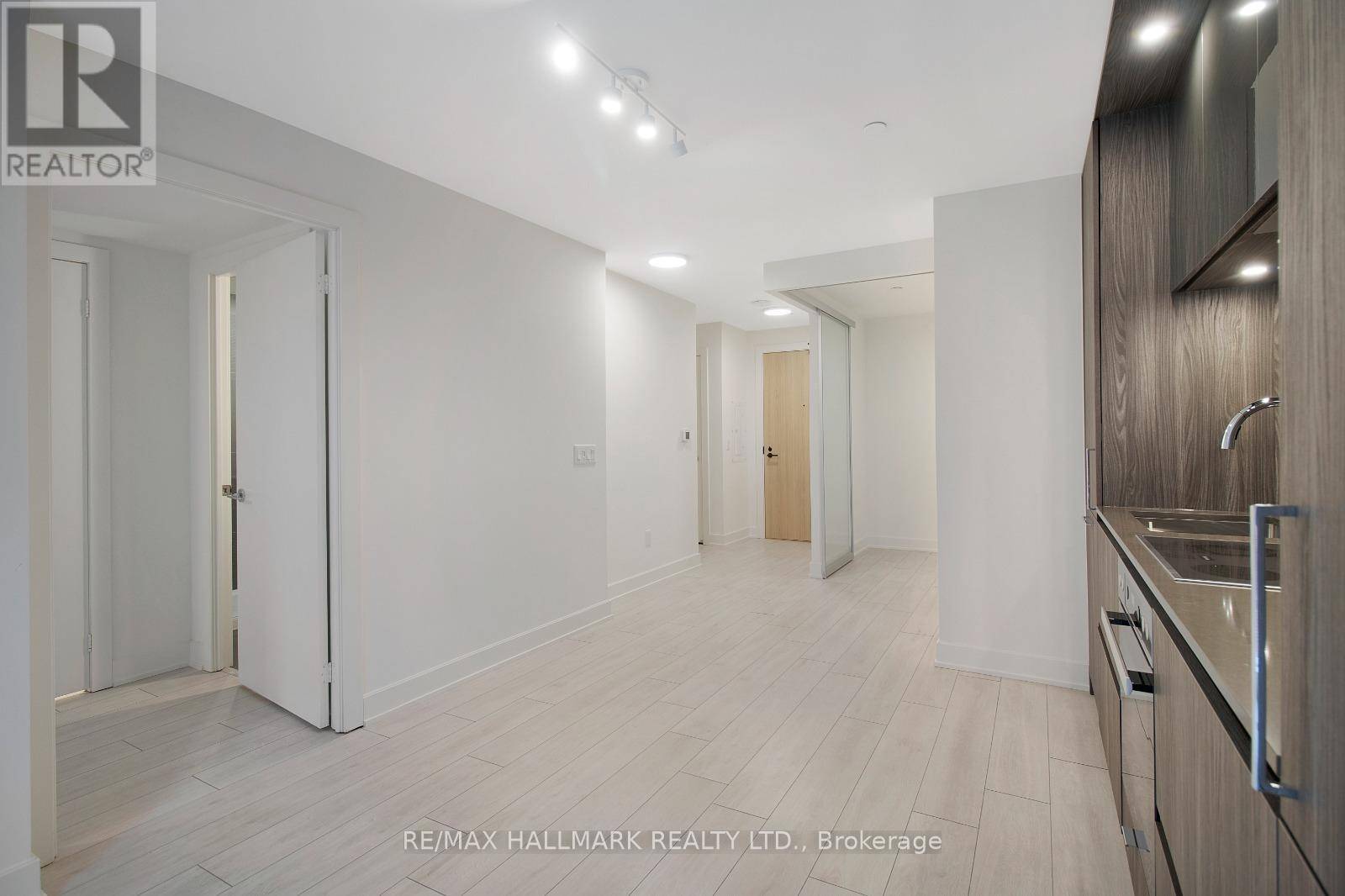 Toronto (waterfront Communities), ON M5V0T8,15 Mercer ST #513