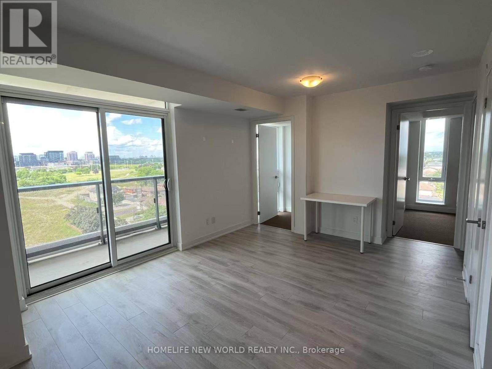 Toronto (englemount-lawrence), ON M6A0B3,120 Varna DR #1111