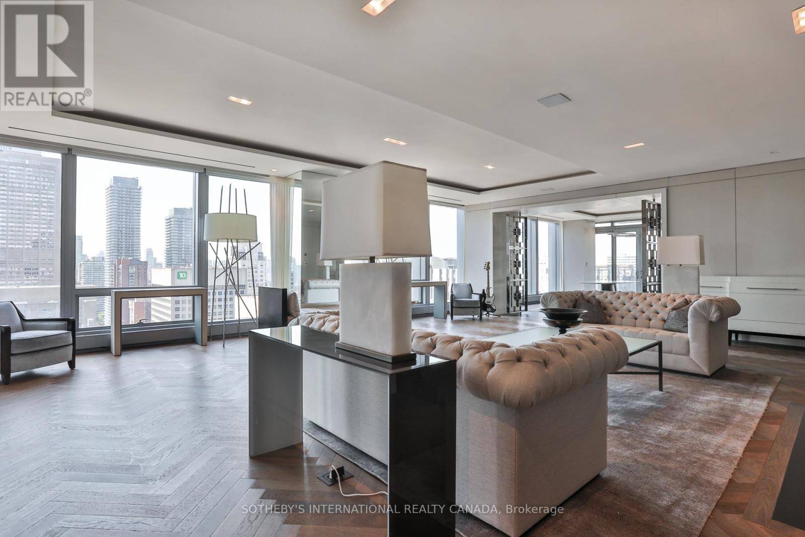 Toronto (annex), ON M4W0A3,50 Yorkville AVE #2503/2504