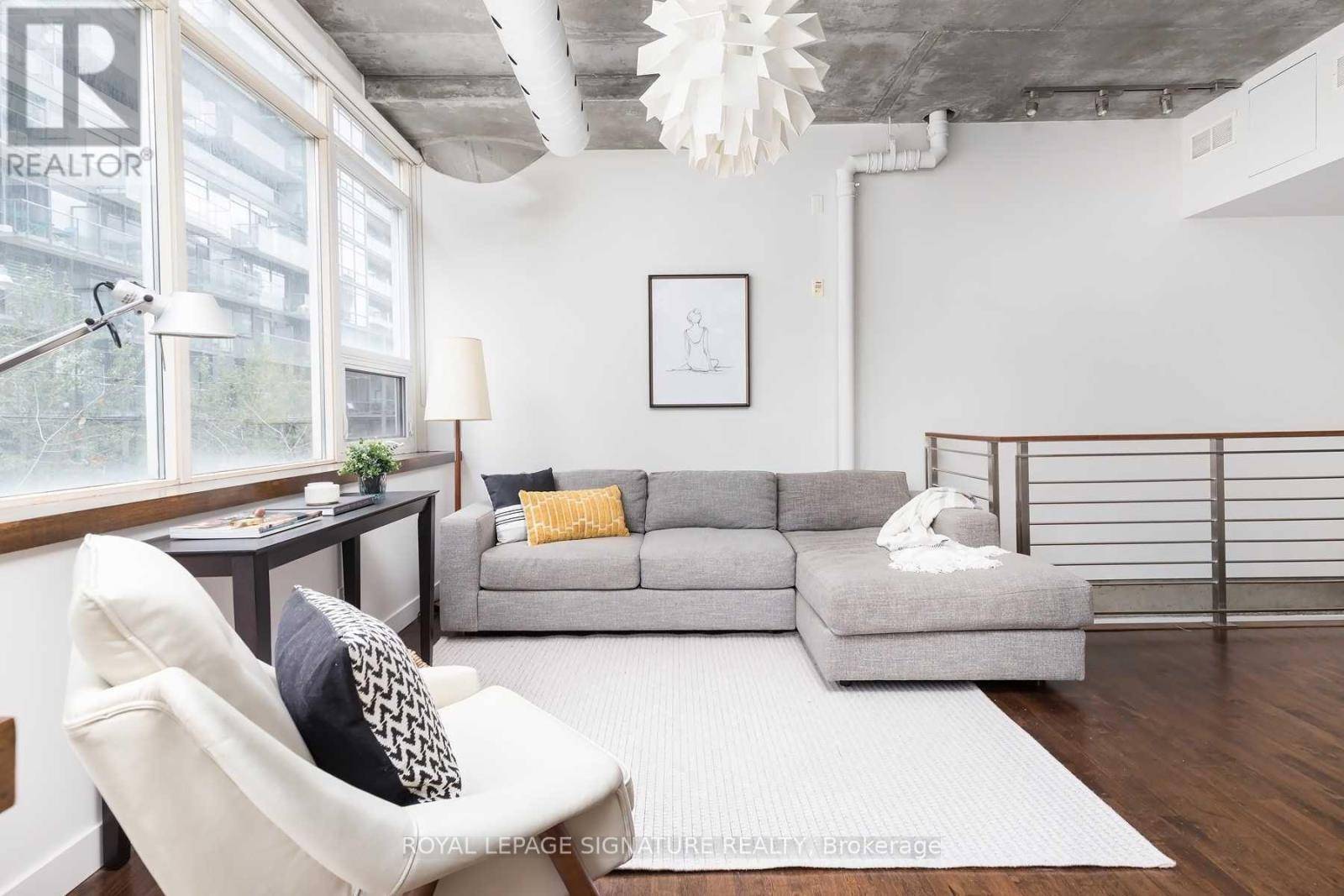 32 Stewart ST #206, Toronto (waterfront Communities), ON M5V3T2