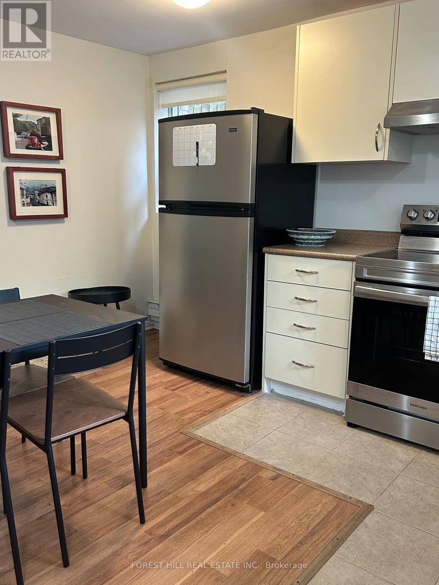 Toronto (rosedale-moore Park), ON M4T1B1,127 Summerhill AVE ##MAIN
