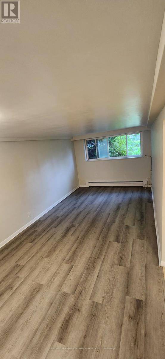 Toronto (willowdale East), ON M2N4H6,20 Annapearl CT #1