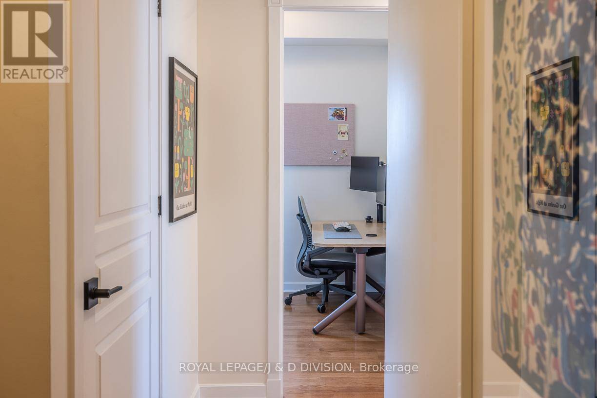 Toronto (waterfront Communities), ON M5V3S6,438 Richmond ST West #610