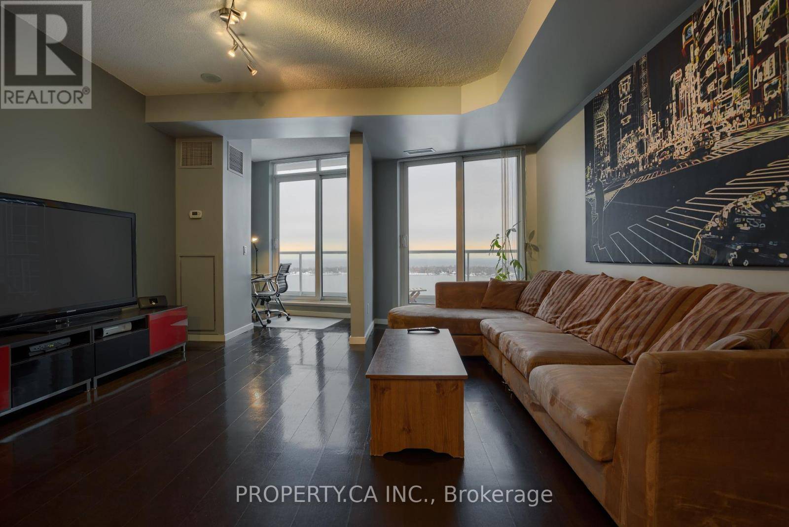 Toronto (waterfront Communities), ON M5J2Y2,8 York ST #3111