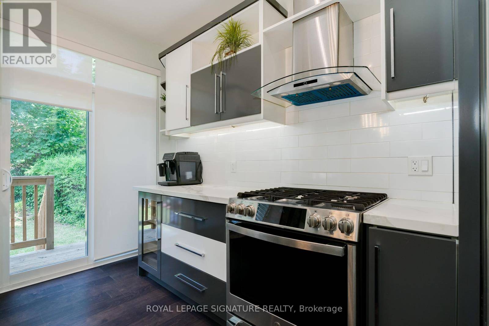 Toronto (victoria Village), ON M4A1V4,188 SWEENEY DRIVE