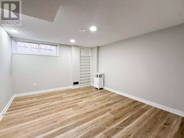 Toronto (willowdale East), ON M2N4P4,188 Olive AVE #Unit 2