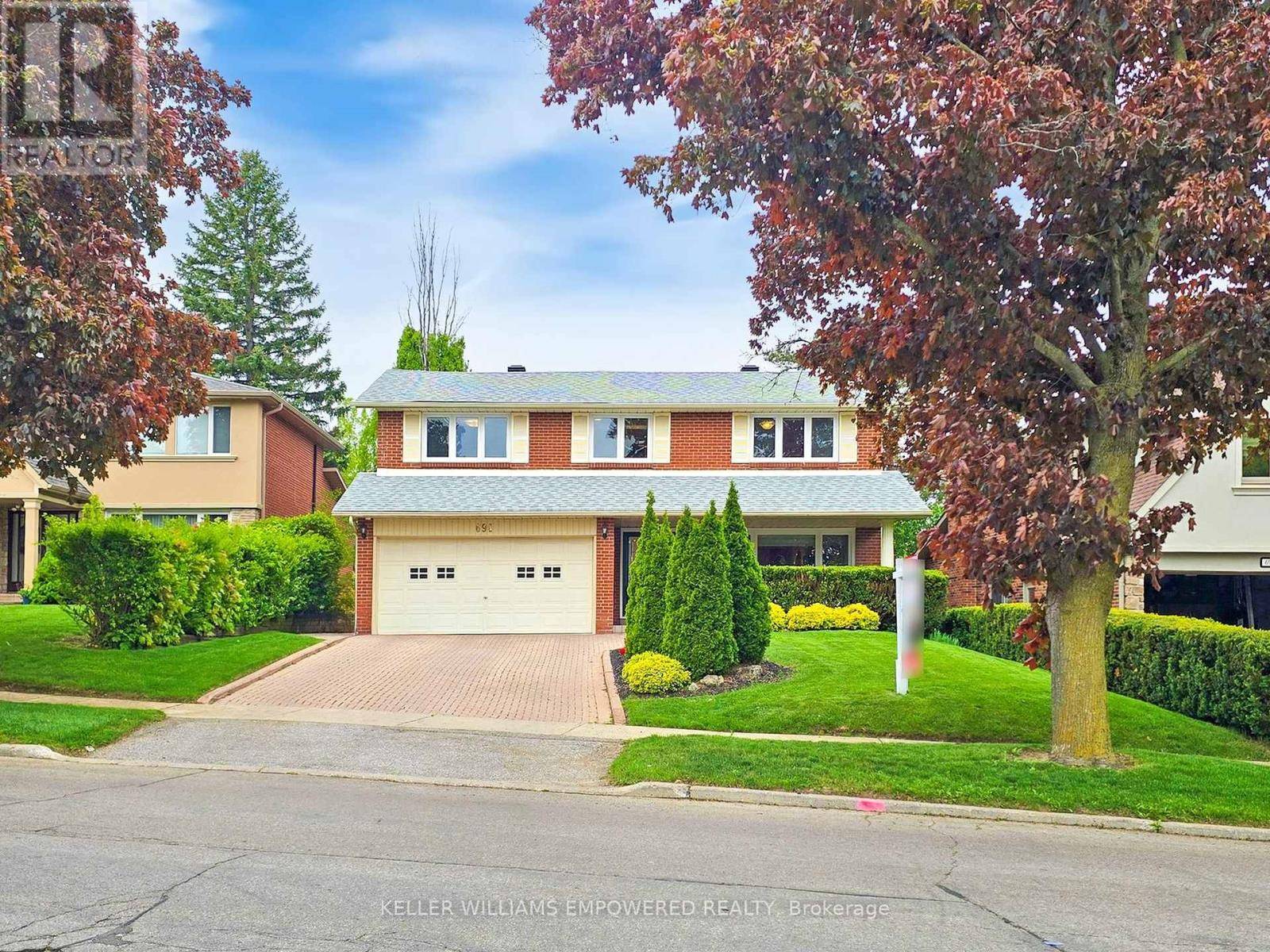 Toronto (newtonbrook East), ON M2M3N6,694 CONACHER DRIVE