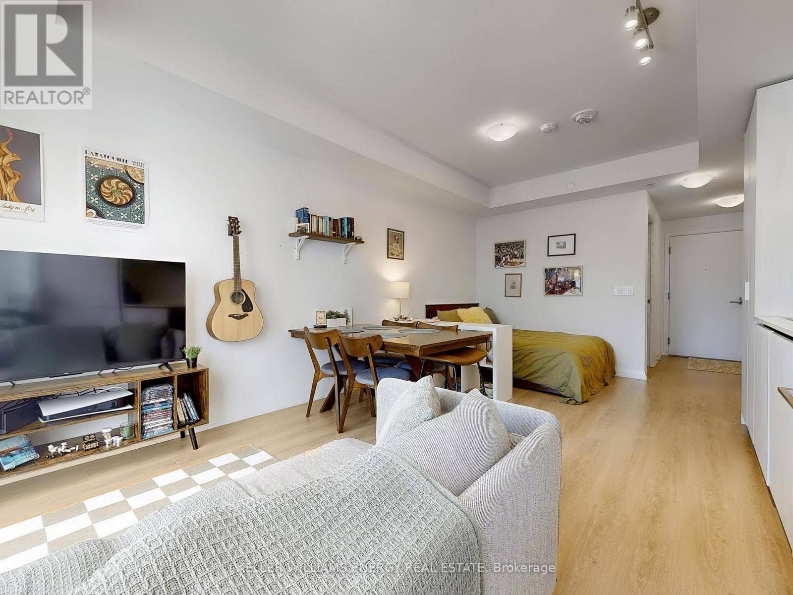 Toronto (waterfront Communities), ON M5V2E7,8 Widmer ST #4008