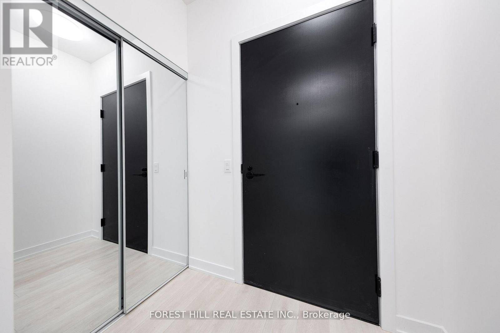 Toronto (mount Pleasant West), ON M4P1V3,117 Broadway AVE #1302