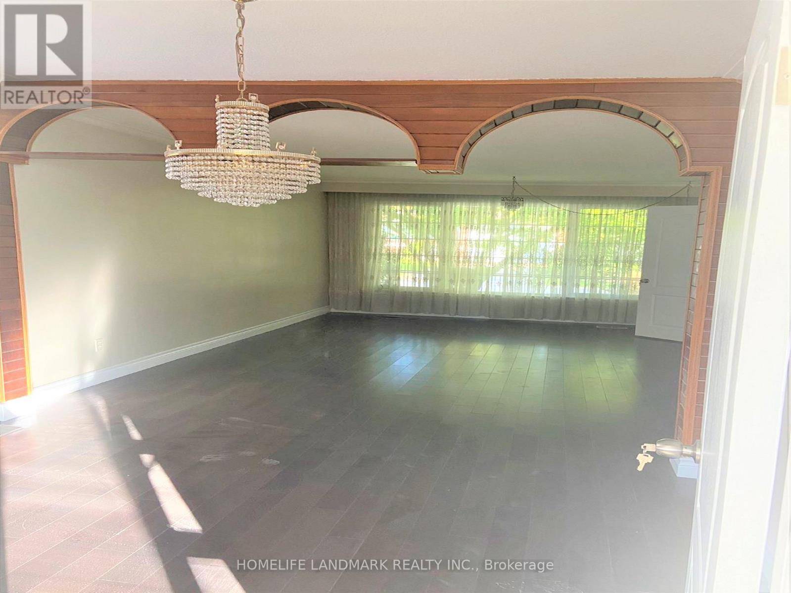 Toronto (bayview Woods-steeles), ON M2K2E9,7 Mango DR #Rm Main