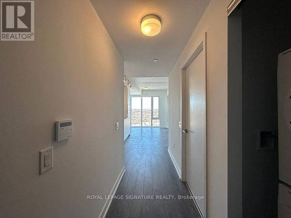 Toronto (banbury-don Mills), ON M3C0R2,20 O'neill RD #1321