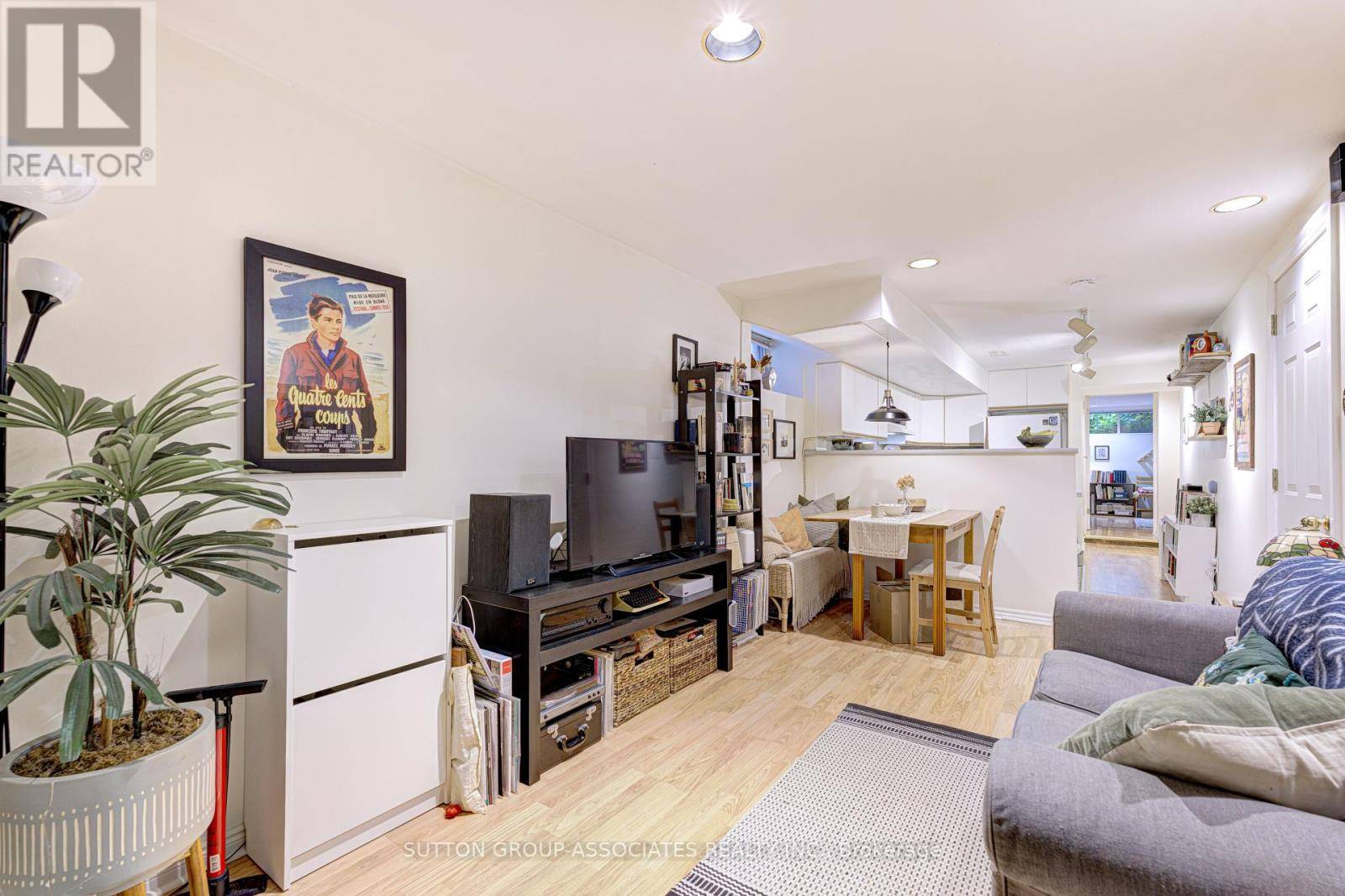 Toronto (annex), ON M5R3C6,192 Albany AVE #Basement