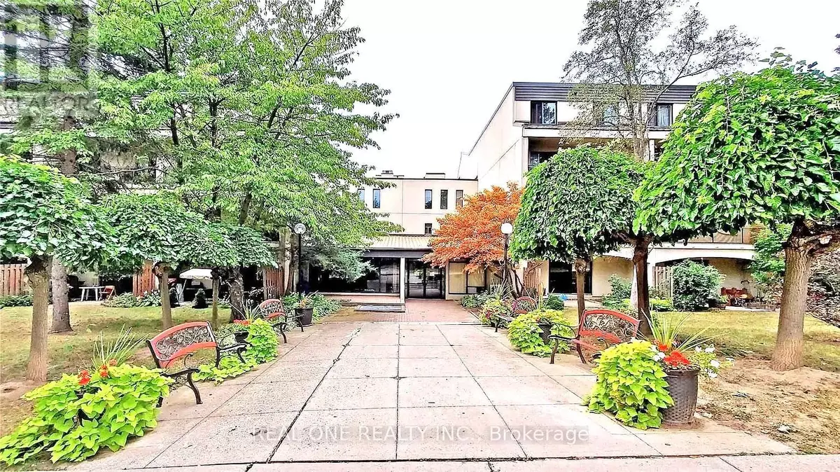 Toronto (hillcrest Village), ON M2H3J2,3740 Don Mills RD #120