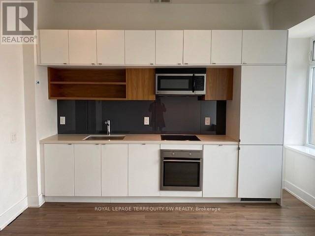 Toronto (yonge-st. Clair), ON M4V1N5,111 St. Clair AVE #1227