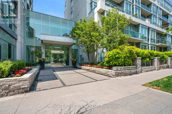 Toronto (north St. James Town), ON M4Y2J3,120 Homewood AVE #3302