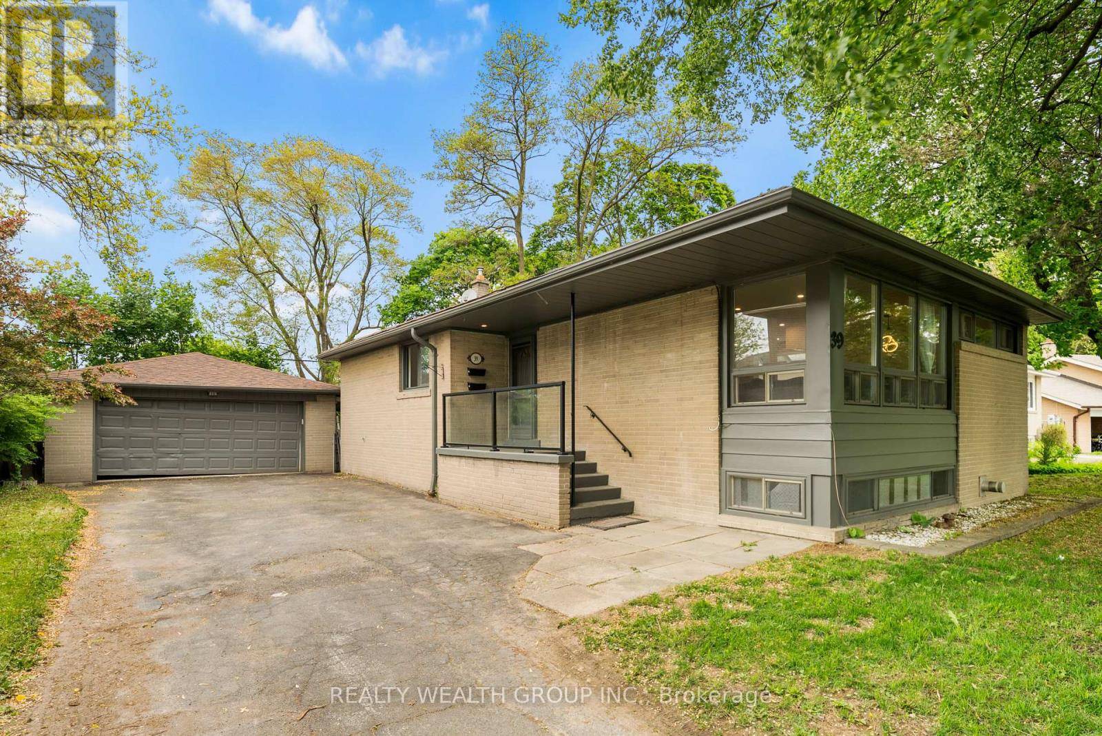 39 TREADGOLD CRESCENT, Toronto (parkwoods-donalda), ON M3A1X1