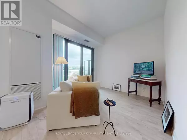 Toronto (annex), ON M5R0C3,280 Howland AVE #Ph21
