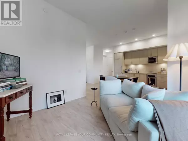 Toronto (annex), ON M5R0C3,280 Howland AVE #Ph21