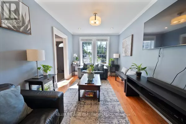 Toronto (oakwood Village), ON M6C3V6,638 WINONA DRIVE