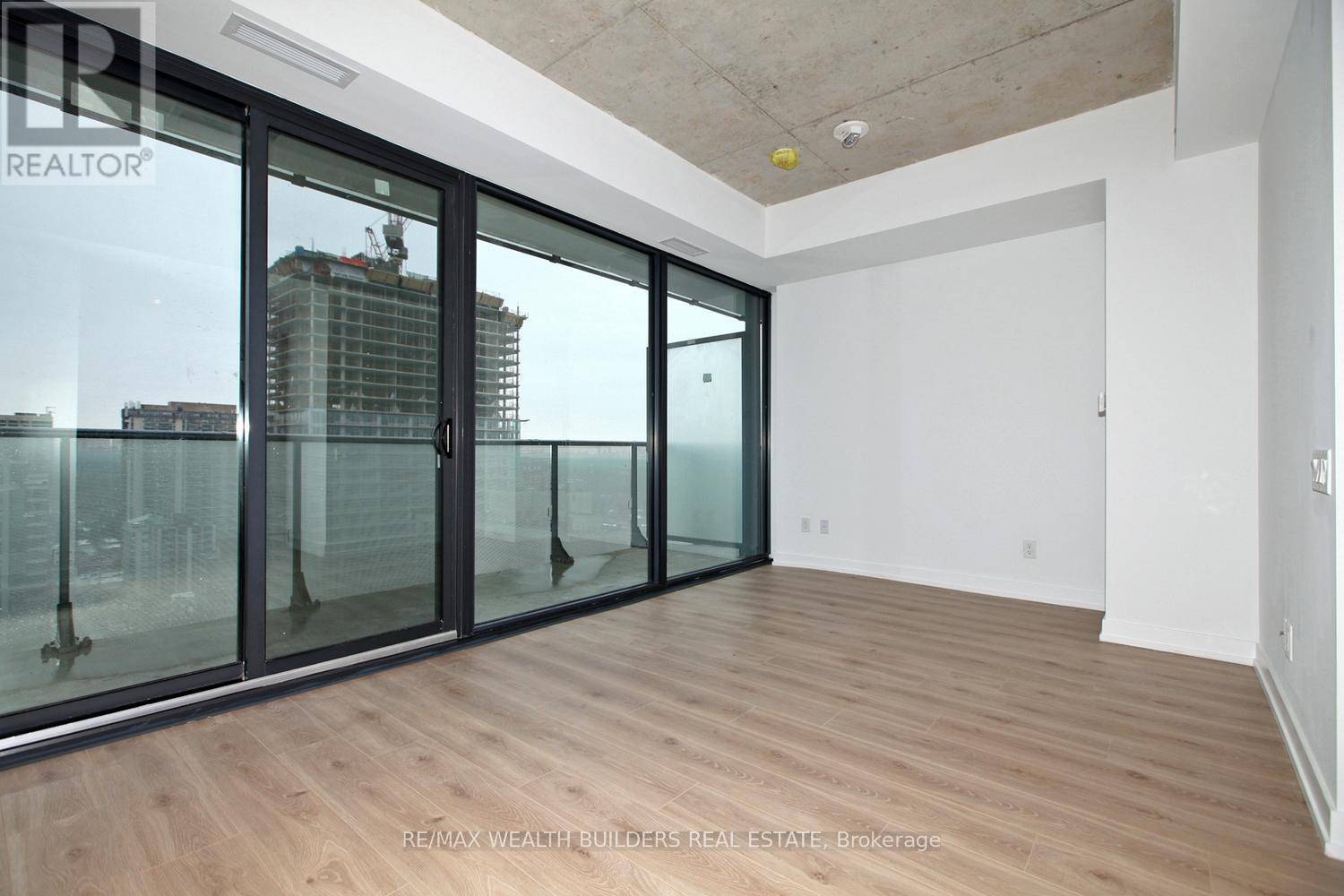 Toronto (mount Pleasant East), ON M4P1P9,161 Roehampton AVE #2004