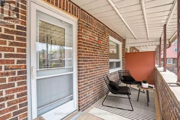 Toronto (westminster-branson), ON M2R3L2,4 SEA ROBIN WAY