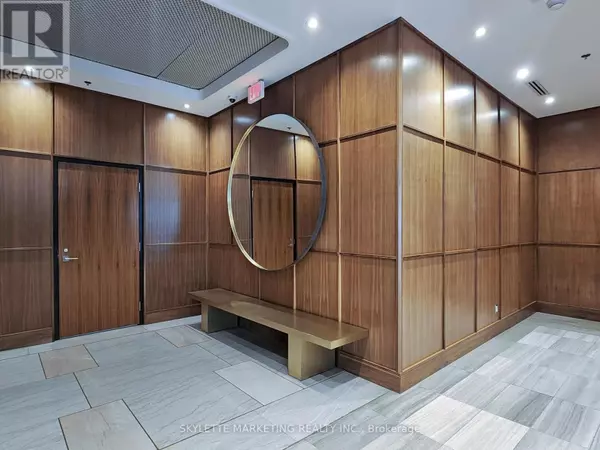 Toronto (yonge-st. Clair), ON M4V1N5,111 St Clair AVE West #1128