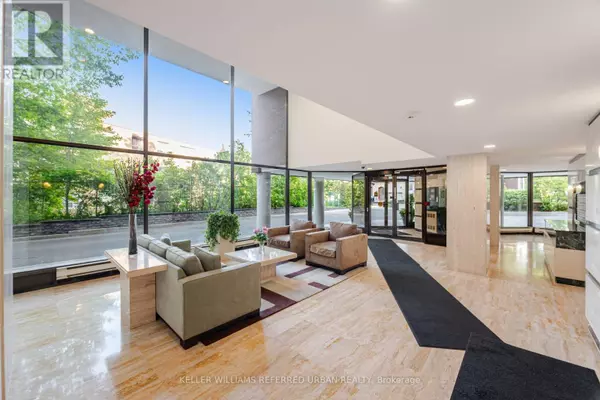 Toronto (rosedale-moore Park), ON M4T1T7,30 Glen Elm AVE East #109/209