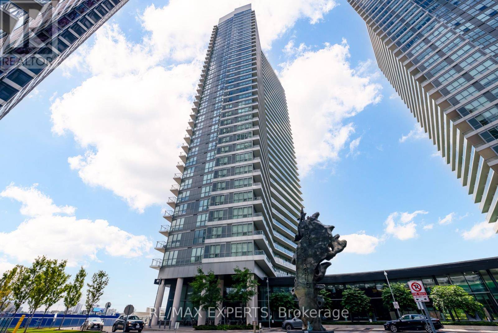 117 McMahon DR #503, Toronto (bayview Village), ON M2K0E4