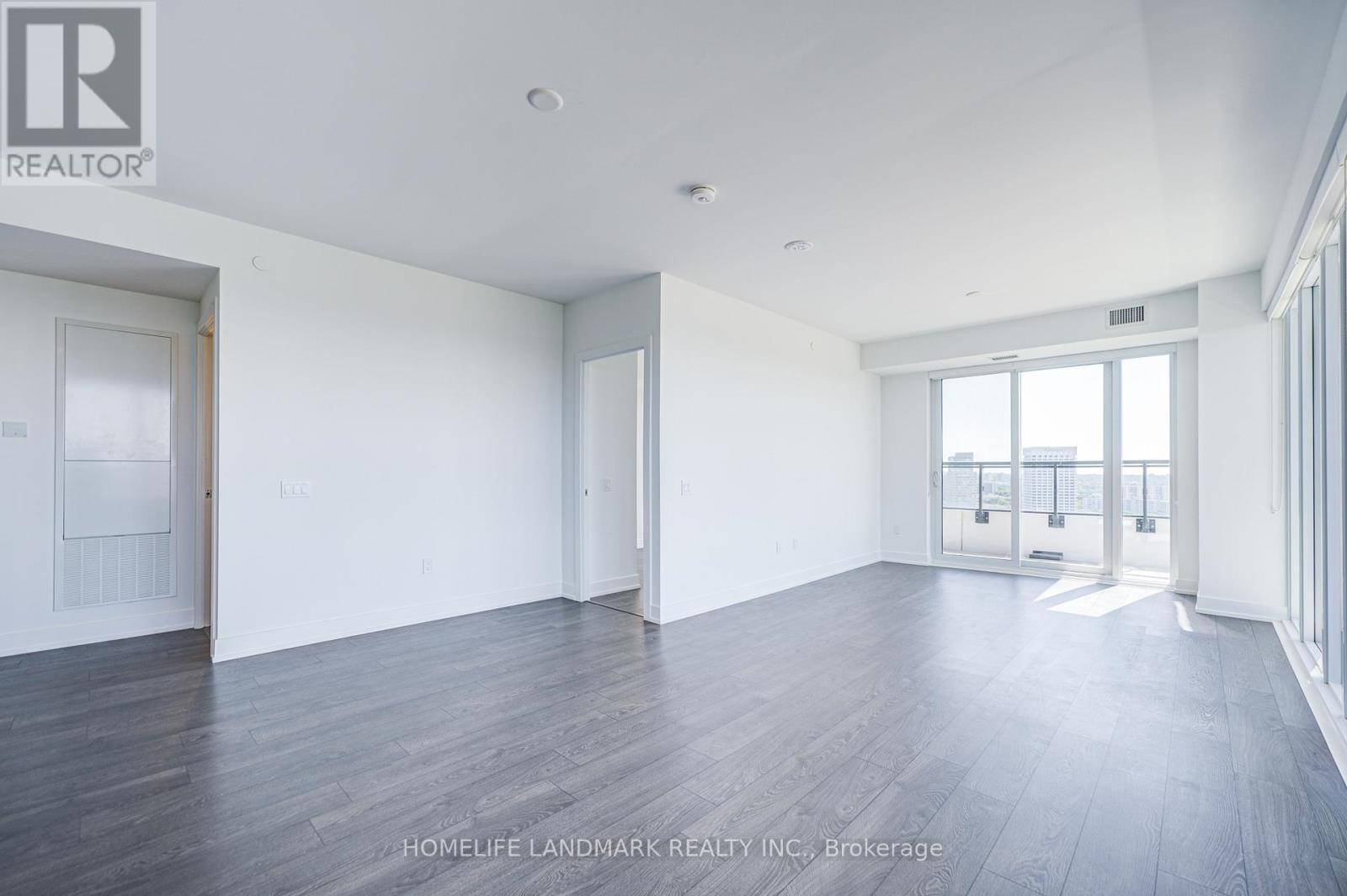 Toronto (banbury-don Mills), ON M3C0P7,30 Inn On The Park DR #2109