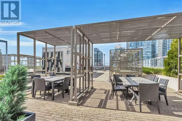 Toronto (waterfront Communities), ON M5V0K3,352 Front ST West #1413