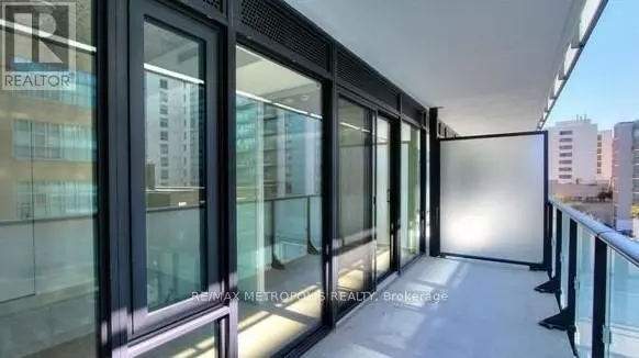 Toronto (mount Pleasant West), ON M4P0C6,185 Roehampton AVE #301