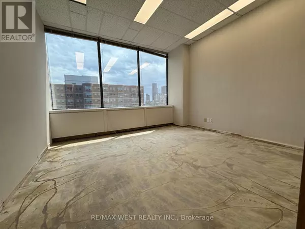 Toronto (annex), ON M4W3C7,920 YONGE ST #900