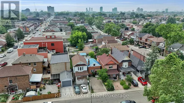 Toronto (oakwood Village), ON M6E1T2,3 HANSON ROAD