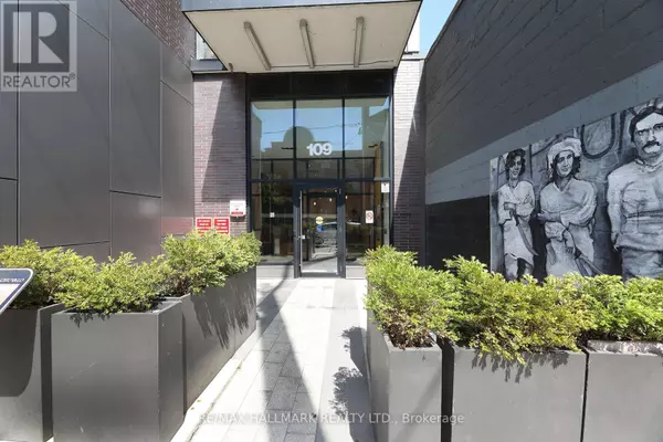 Toronto (trinity-bellwoods), ON M6J2Z2,109 Ossington AVE #211