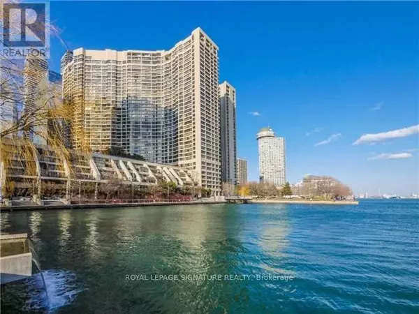 Toronto (waterfront Communities), ON M5J2L1,55 Harbour SQ #3214