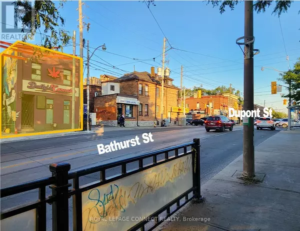 Toronto (annex), ON M5R3H1,1105 BATHURST STREET