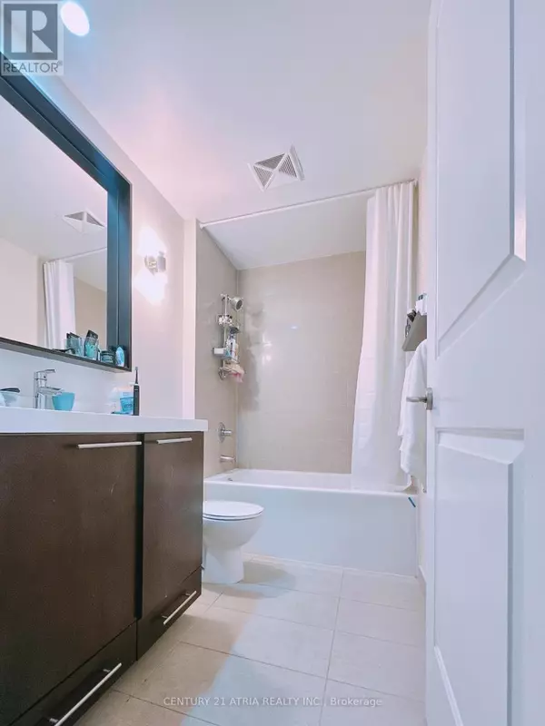 Toronto (willowdale East), ON M2N0C2,100 Harrison Garden BLVD #315